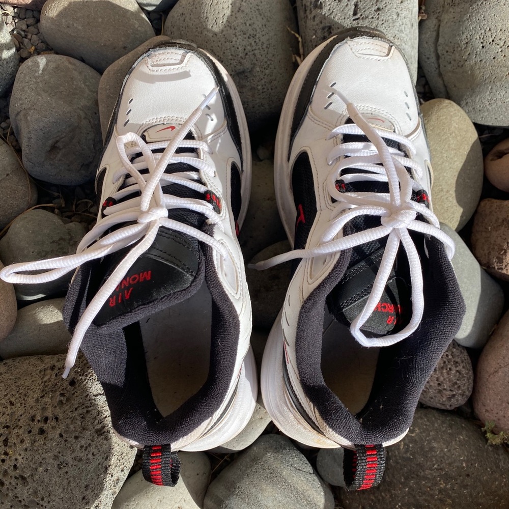 Nike shoes - Picture 4 of 5